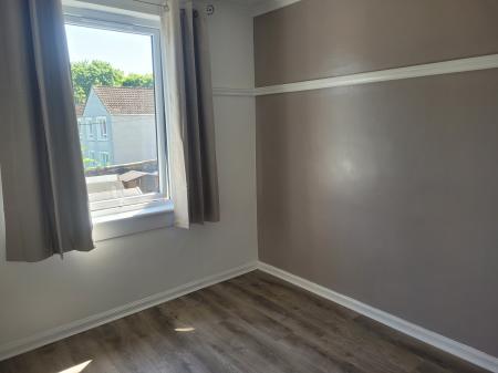 2 bedroom Flat to let in Bruce Street, Falkirk, FK2