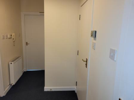 2 bedroom Flat to let in Baker Street, Stirling, FK8
