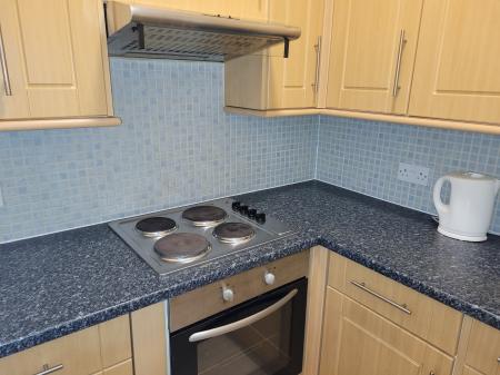2 bedroom Flat to let in Baker Street, Stirling, FK8