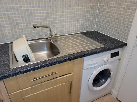 2 bedroom Flat to let in Baker Street, Stirling, FK8
