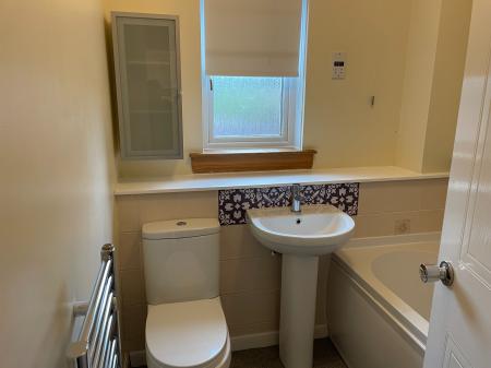 3 bedroom Semi-detached house to let in James Smith Avenue, Maddiston, FK2
