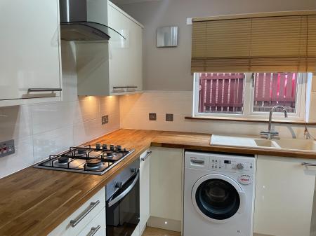 3 bedroom Semi-detached house to let in James Smith Avenue, Maddiston, FK2