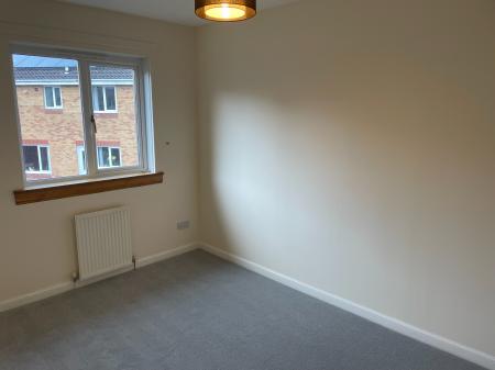 3 bedroom Semi-detached house to let in James Smith Avenue, Maddiston, FK2