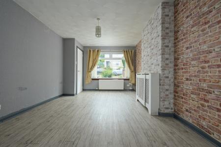 2 bedroom Semi-detached house for sale in Alloway Crescent, Bonnybridge, FK4