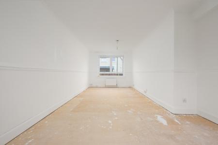 2 bedroom Terraced House for sale in Loanhead Avenue, Dennyloanhead, FK4