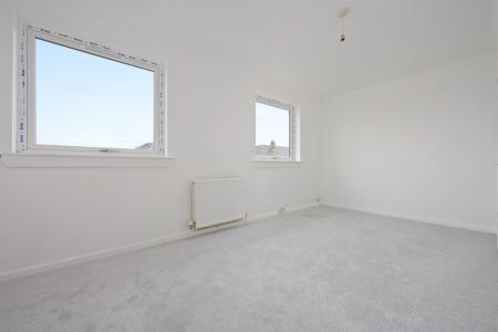 2 bedroom Terraced House for sale in Loanhead Avenue, Dennyloanhead, FK4