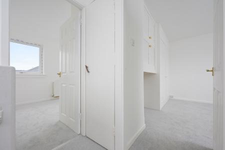 2 bedroom Terraced House for sale in Loanhead Avenue, Dennyloanhead, FK4