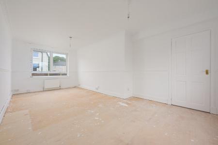 2 bedroom Terraced House for sale in Loanhead Avenue, Dennyloanhead, FK4