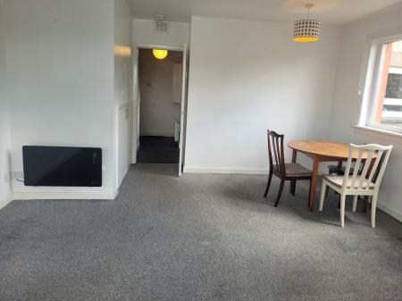 2 bedroom Flat to let in Teviot Street, Falkirk, FK1
