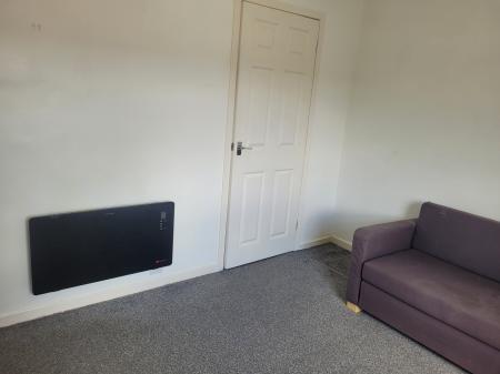 2 bedroom Flat to let in Teviot Street, Falkirk, FK1