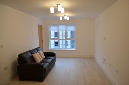 1 bedroom Flat to let in Crown Crescent, Larbert, FK5