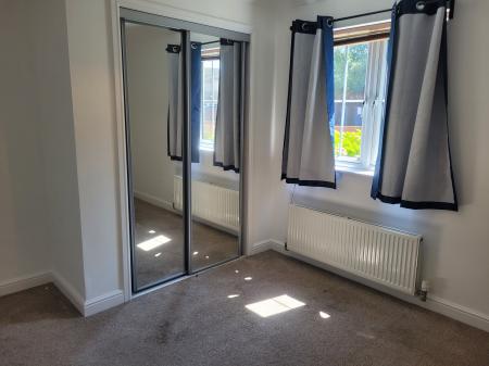 2 bedroom Flat to let in Wilkie Place, Larbert, FK5