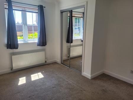 2 bedroom Flat to let in Wilkie Place, Larbert, FK5