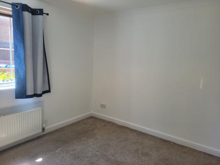 2 bedroom Flat to let in Wilkie Place, Larbert, FK5