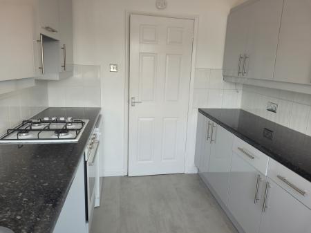 2 bedroom Flat to let in Blair Terrace, Falkirk, FK5