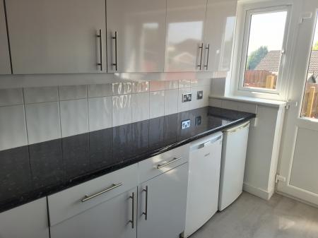 2 bedroom Flat to let in Blair Terrace, Falkirk, FK5