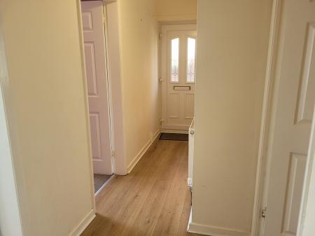 2 bedroom Flat to let in Blair Terrace, Falkirk, FK5