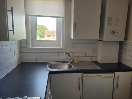 1 bedroom Flat to let in Grangemouth Road, Falkirk, FK2