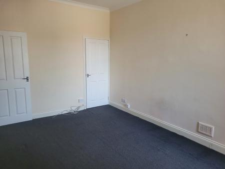 1 bedroom Flat to let in Grangemouth Road, Falkirk, FK2