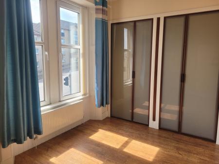 1 bedroom Flat to let in Grangemouth Road, Falkirk, FK2