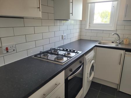 1 bedroom Flat to let in Grangemouth Road, Falkirk, FK2