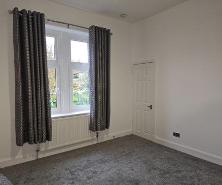 2 bedroom Terraced House to let in Ailsa Court, Maddiston, FK2
