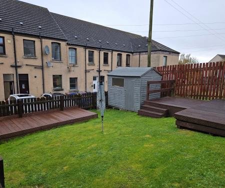 2 bedroom Terraced House to let in Ailsa Court, Maddiston, FK2