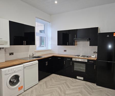 2 bedroom Terraced House to let in Ailsa Court, Maddiston, FK2