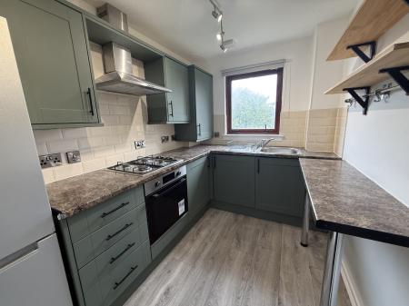 2 bedroom Flat to let in Clyde Street, Camelon, FK1