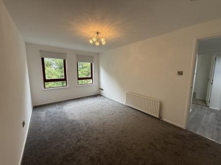 2 bedroom Flat to let in Clyde Street, Camelon, FK1