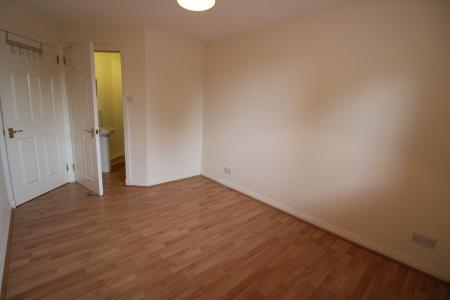 2 bedroom Flat to let in High Station Court, Falkirk, FK1