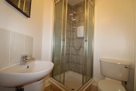 2 bedroom Flat to let in High Station Court, Falkirk, FK1