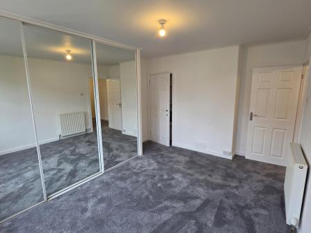 2 bedroom Flat to let in Windsor Crescent, Maddiston, FK2