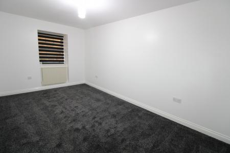 3 bedroom Flat to let in Grahams Road, Falkirk, FK1