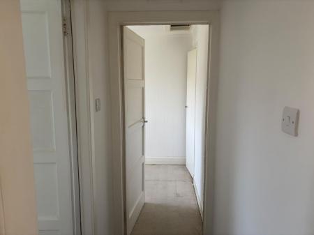 2 bedroom Flat to let in McLaren Terrace, Carron, FK2