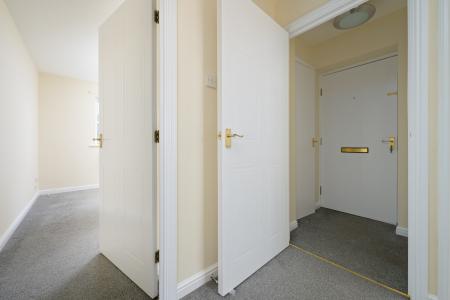 2 bedroom Flat for sale in Canavan Park, Falkirk, FK2