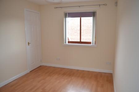2 bedroom Flat to let in Sinclair Place, Falkirk, FK2