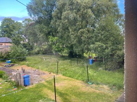 3 bedroom Flat to let in Millburn Street, Falkirk, FK2