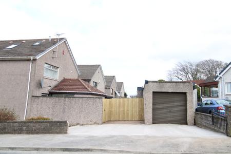 4 bedroom Detached house to let in Dumyat Drive, Falkirk, FK1