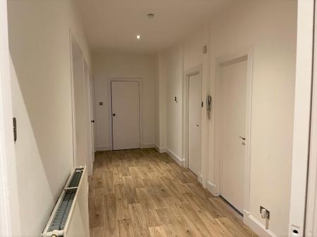 3 bedroom Flat to let in Vicar Street, Falkirk, FK1
