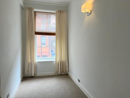 3 bedroom Flat to let in Vicar Street, Falkirk, FK1