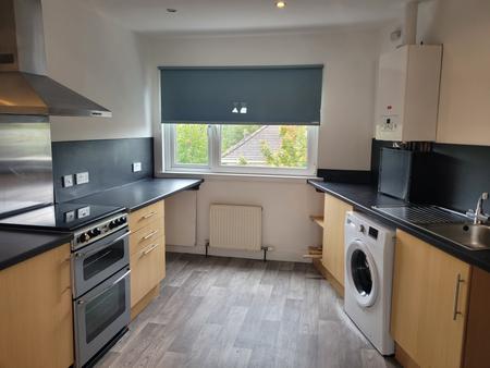 3 bedroom Flat to let in Main Street, Stenhousemuir, FK5