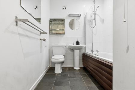 1 bedroom Flat for sale in Bell Street, Merchant City, Glasgow, G4