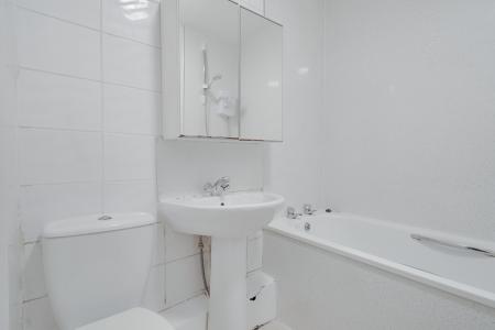 2 bedroom Flat for sale in Bulldale Road, Glasgow, G14