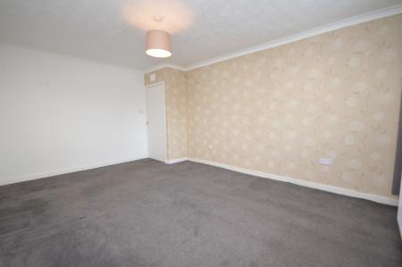 2 bedroom Flat to let in Ferguson Street, Johnstone, Renfrewshire, PA5