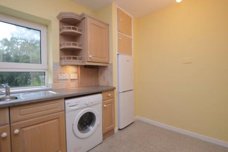2 bedroom Flat to let in Seyton Lane, Village, East Kilbride, South Lanarkshire, G74