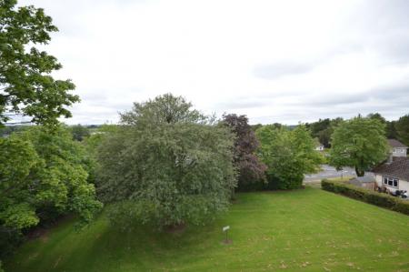 2 bedroom Flat to let in Seyton Lane, Village, East Kilbride, South Lanarkshire, G74