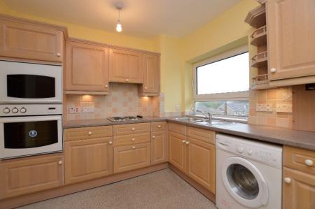 2 bedroom Flat to let in Seyton Lane, Village, East Kilbride, South Lanarkshire, G74