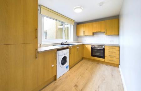 2 bedroom Flat to let in Glen Isla, East Kilbride, South Lanarkshire, G74