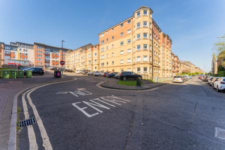 2 bedroom Flat for sale in Hillfoot Street, Dennistoun, Glasgow, G31